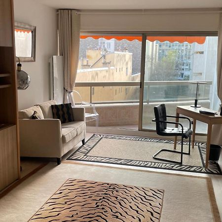 Un Studio De Luxe Les Champs Elysees Paris Exterior photo